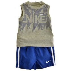Vêtements Enfant T-shirts & Polos Nike Sportcompletinfantile Gris