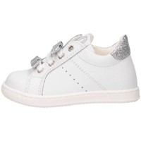Chaussures Fille Chaussons bébés Walkey Y1A4-40326-0062X025 First steps Enfant Blanc / Argent Multicolore