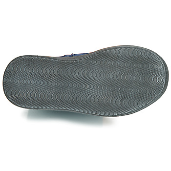 Snuggle up tight and keep soles in toasty warmth in the ® Heavenly Shorty Omni-Heat™ Fed boot