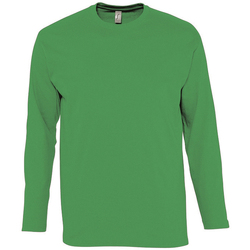 Partner your denims with ® Short Sleeve Yarn-Dye Stretch Plaid Woven Shirt