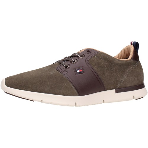 Chaussures Homme Baskets mode Tommy Hilfiger  Marron