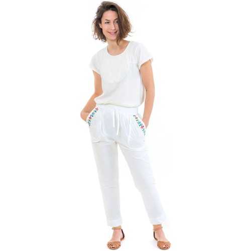 Fantazia Pantalon carotte femme broderies ethniques Blanc / écru -  Vêtements Pantalons Femme 34,00 €