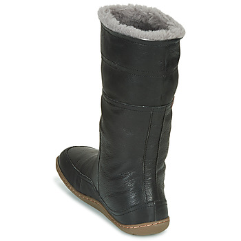 Pull-on care boot with inside half-zipper for entry assistance