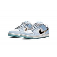 Chaussures Baskets basses Nike Sb Dunk Low x Sean Cliver White/Psychic Blue/Metallic Gold