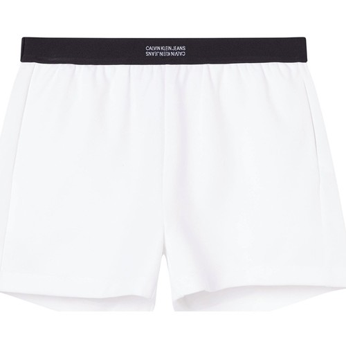 Calvin Klein Jeans Short femme ref 51790 YAF Blanc Blanc - Vêtements Shorts  / Bermudas Femme 69,90 €