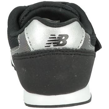 Bring your level of play up with the New Balance® Golf 574 Greens spikeless golf shoe