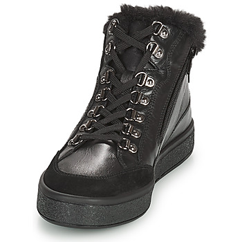 Eskimo geom-embellished boots