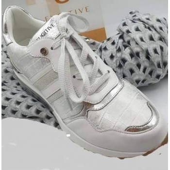 Chaussures Femme Baskets basses Geox Basket marque FUGITIVE Blanc