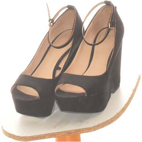 Chaussures Femme Escarpins Zara paire d'escarpins  36 Noir Noir