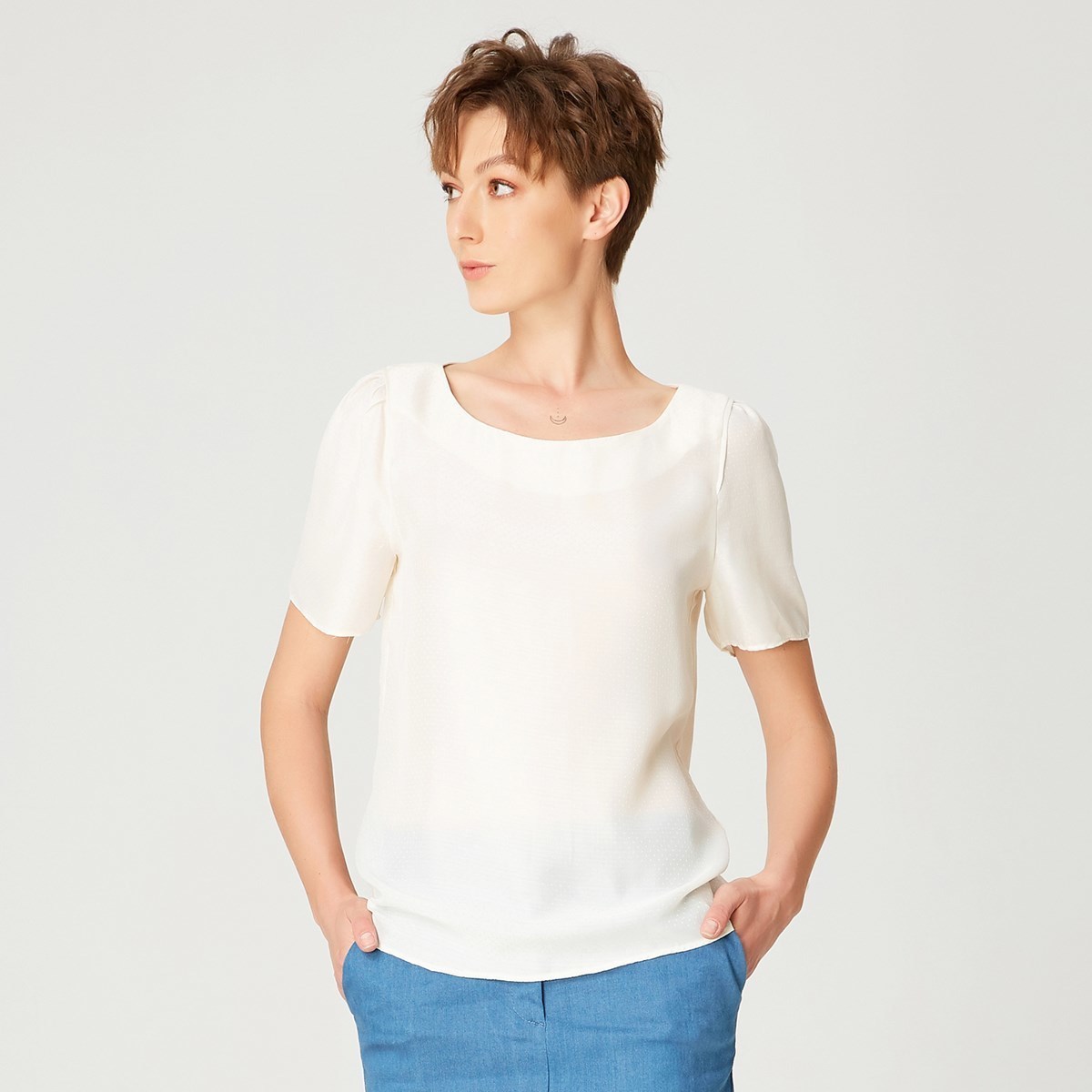 Vêtements Femme T-shirts manches courtes Smart & Joy Caïmite Blanc