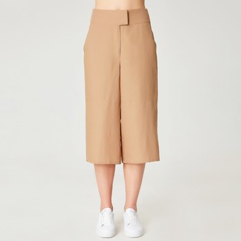Vêtements Femme Shorts / Bermudas Calvin Klein Jea Macis Beige