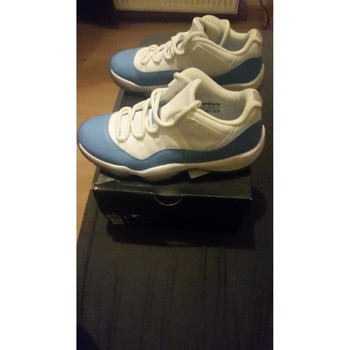 Chaussures Homme Basketball Nike There JORDAN 11 LOW 2017 NORTH CAROLINA Autres