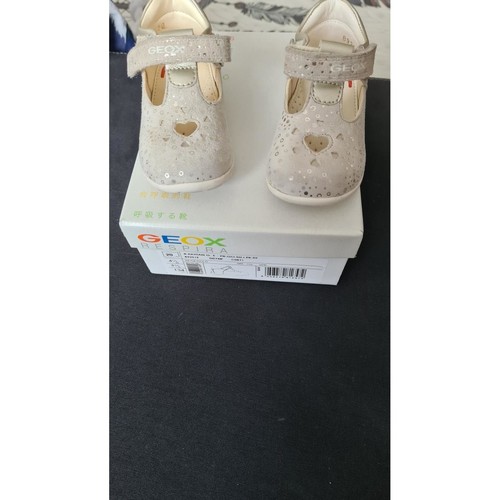 Geox Salomé geox Doré - Chaussures Sandale Enfant 20,00 €