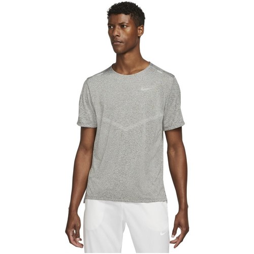 Vêtements Homme T-shirts manches courtes Nike Drifit Rise 365 Gris