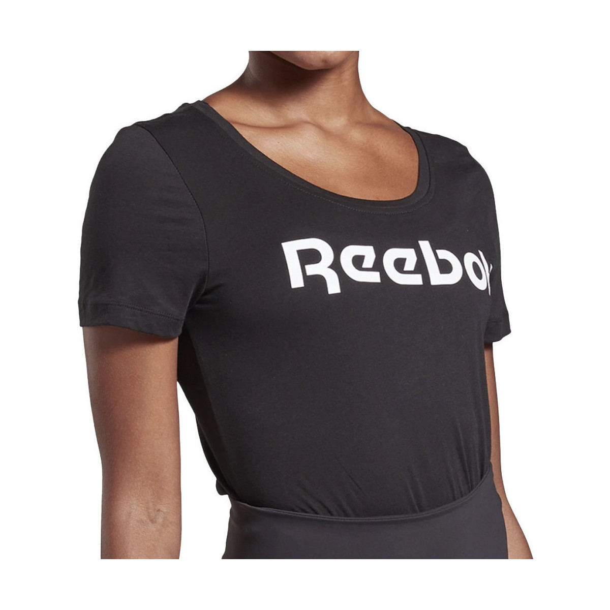 Vêtements Femme T-shirts & Polos Reebok Sport FQ0413 Noir