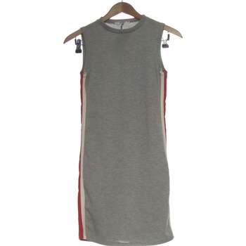 Vêtements Femme Robes courtes Achetez vos article de mode PULL&BEAR jusquà 80% moins chères sur JmksportShops Newlife robe courte  36 - T1 - S Gris Gris