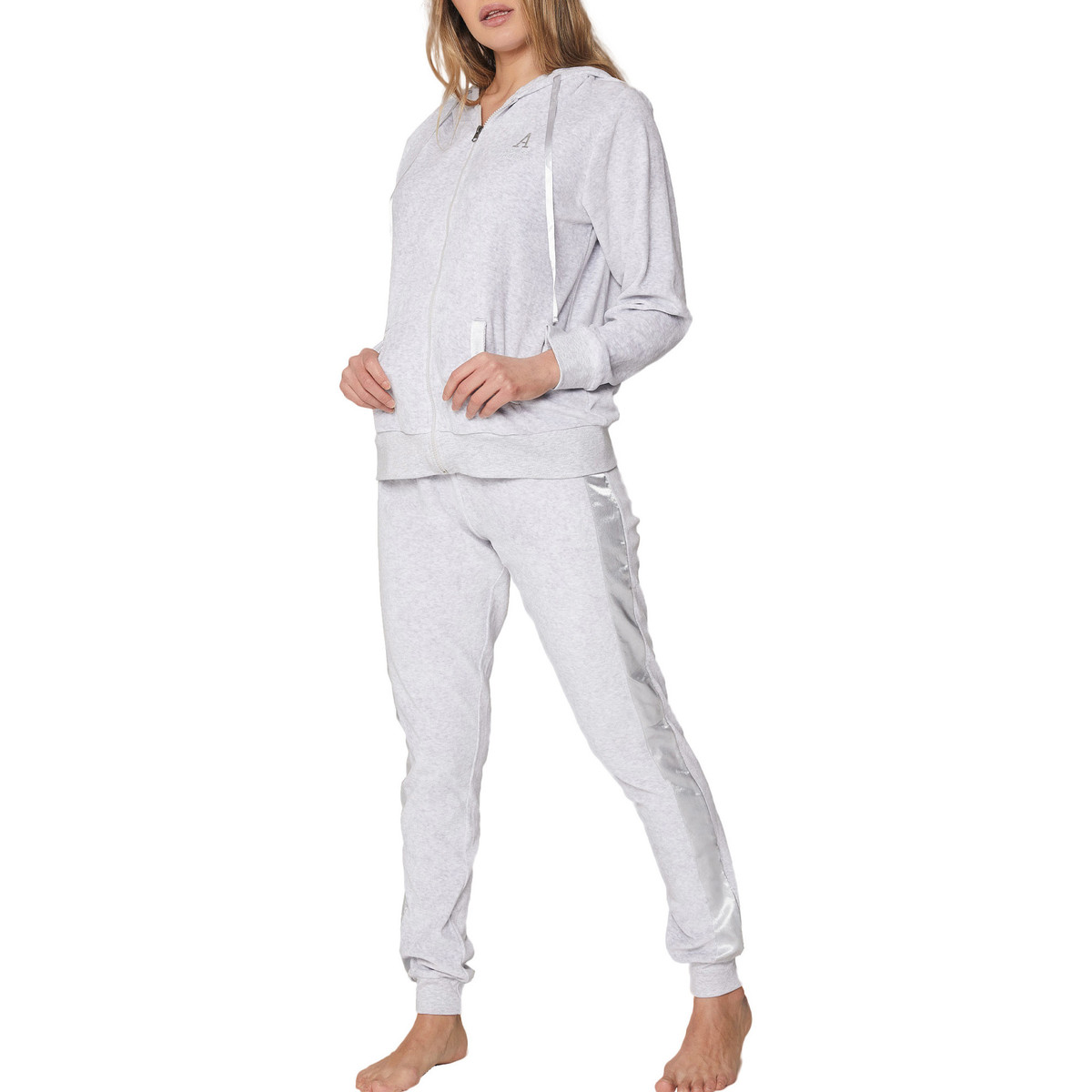 Admas Tenue d'intérieur pyjama velours pantalon veste capuche Sport Gris -  Vêtements Pyjamas / Chemises de nuit Femme 63,60 €
