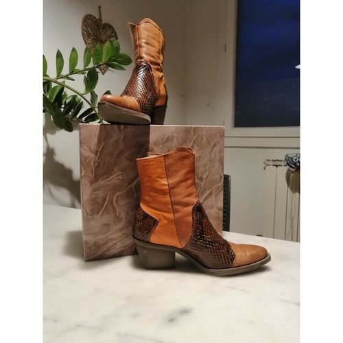 Casta Bottines cuir Marron - Chaussures Bottine Femme 130,00 €