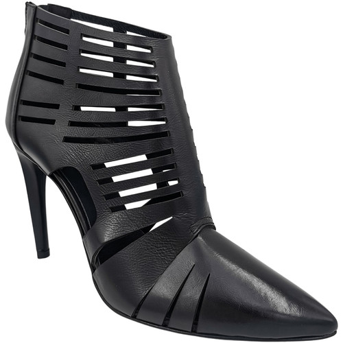 Chaussures Femme La marque de chaussures pour femmes Now offre une gamme de paires variée Now - Escarpins 6990 