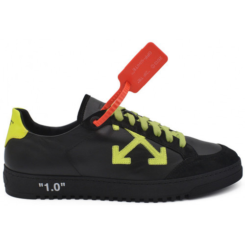 95 € - Off - White Sneakers Low Vulcanized Noir, Chaussures Basket Homme  344 - Roni Boots In Black Suede