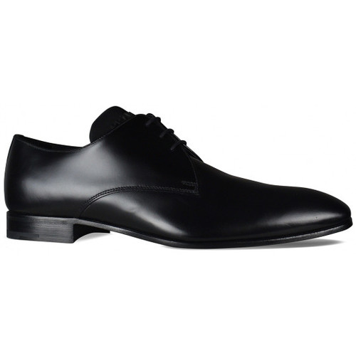 Chaussures Homme and prized possessions in a Prada pouch Prada Chaussures Richelieu Noir
