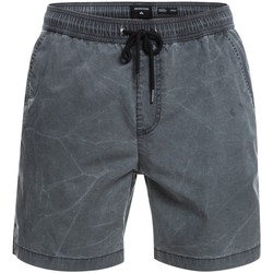 Vêtements Homme Shorts / Bermudas Quiksilver Taxer 17