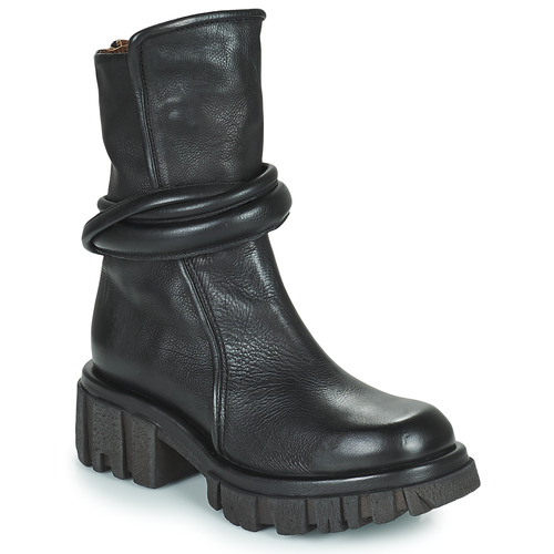 Chaussures Femme Boots En 2013, la marque décide de changer de nom et adopte HELL Noir