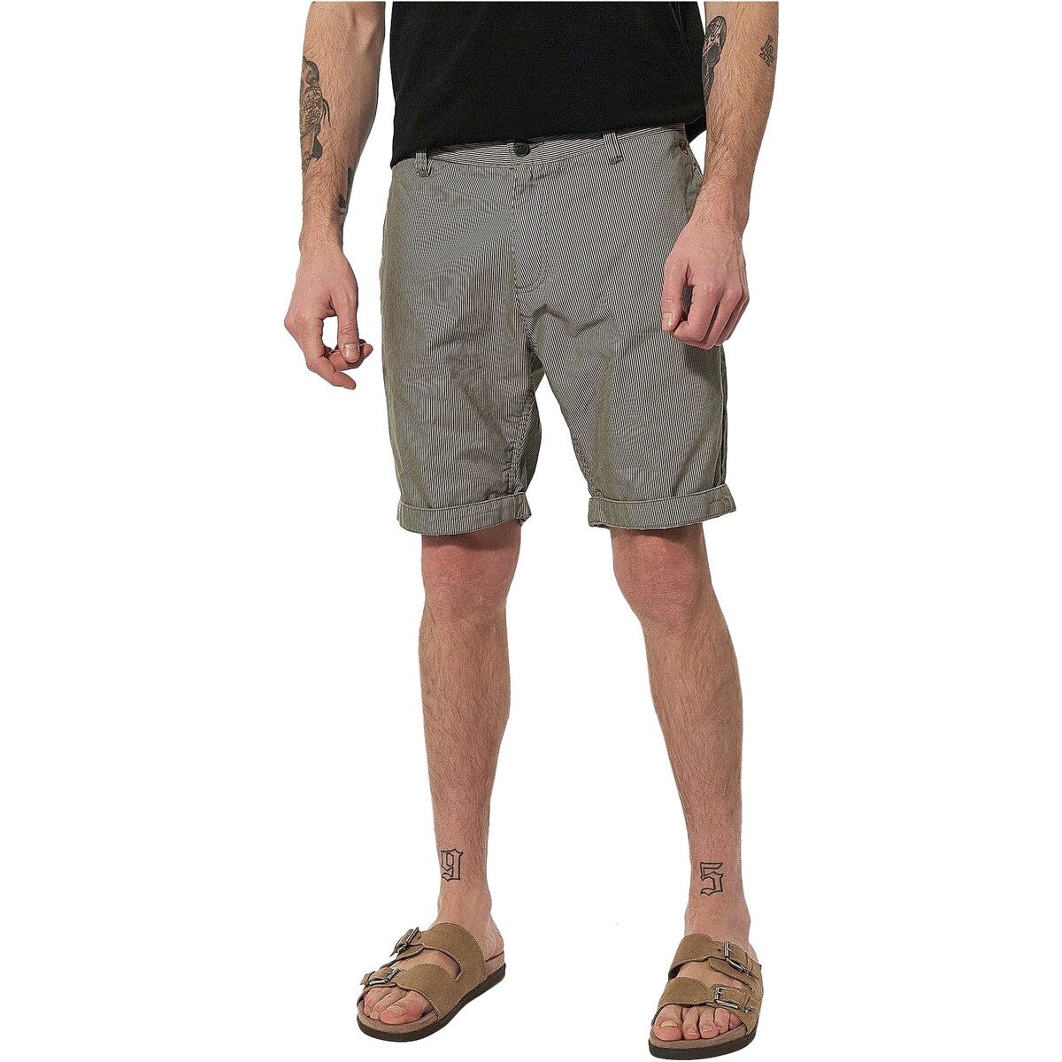 Vêtements Homme Shorts / Bermudas Kaporal Short Sabir Kaki
