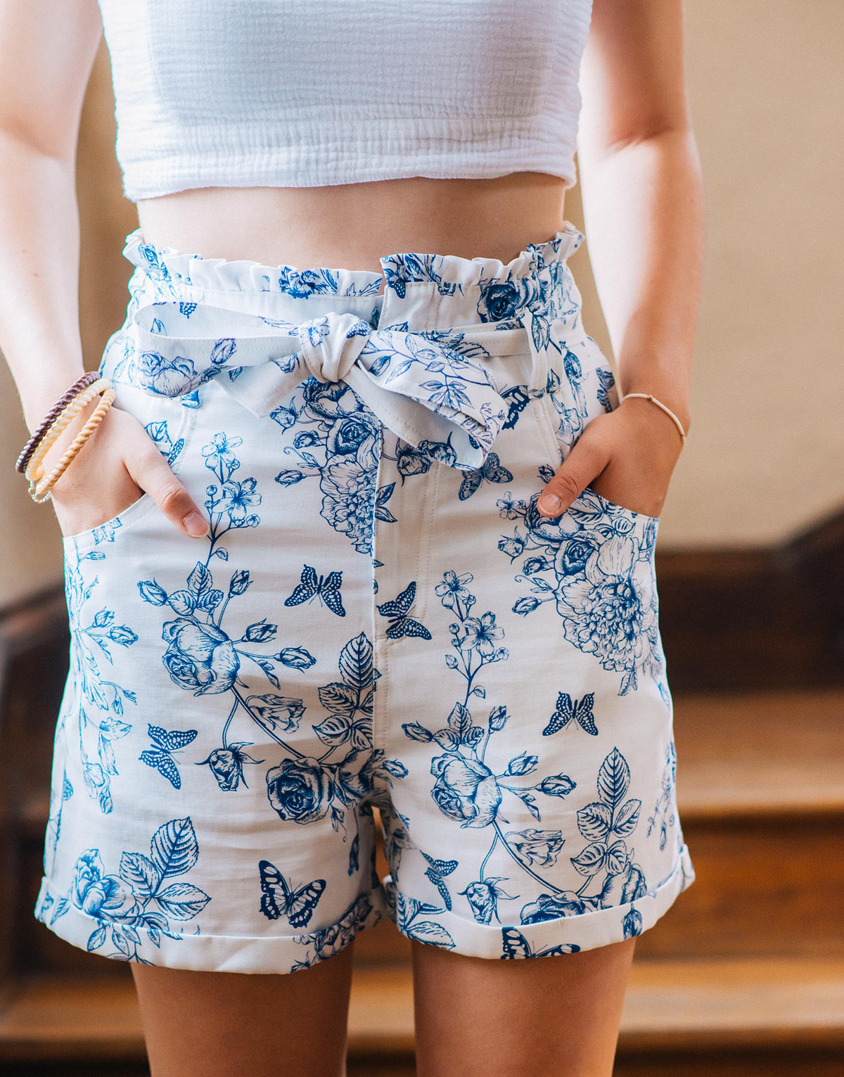 Vêtements Femme Shorts asymmetric / Bermudas Céleste AMANDINE Blanc / Bleu