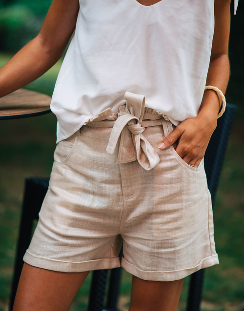 Vêtements Femme Shorts / Bermudas Céleste AMANDINE Doré