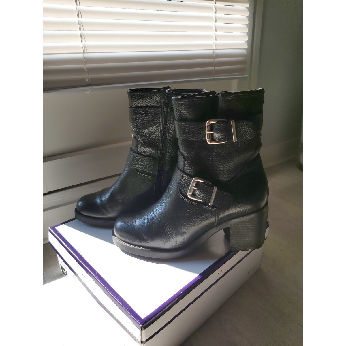 Chaussures Femme Boots pairs André Boots pairs en cuir noir Noir