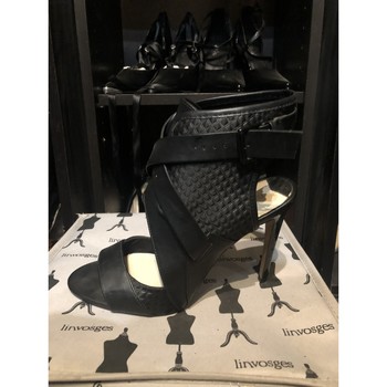 Chaussures Femme Mocassins & Chaussures bateau Bershka Sandales noires neuves « Bershka » taille 39 talon aiguille Noir