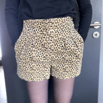 Vêtements Femme Shorts / Bermudas Bizzbee Short beige léopard Multicolore