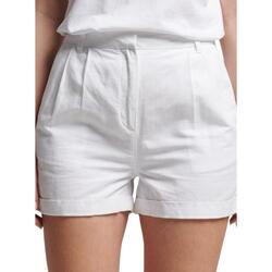 Vêtements Femme AMIRI Shorts / Bermudas Superdry  Blanc