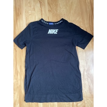 Vêtements Femme T-shirts manches courtes Nike T shirt Nike Noir