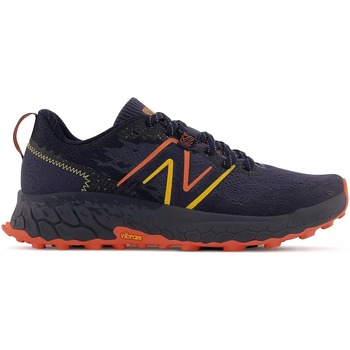 Chaussures Homme Running / trail New Balance Add a touch of Italian luxury to your sneaker collection with these black and gold pair from Hierro V7 Noir