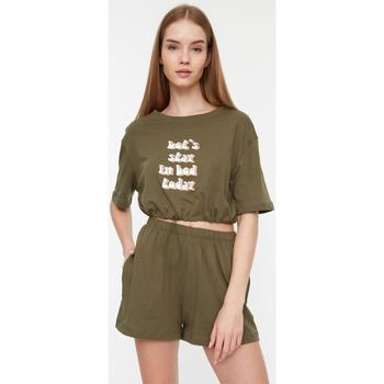 Vêtements Femme Pyjamas / Chemises de nuit Trendyol  vert
