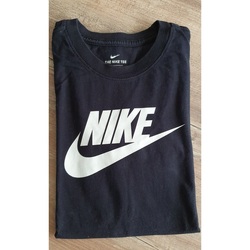 Vêtements Femme T-shirts manches courtes Nike Tee-shirt Nike Noir