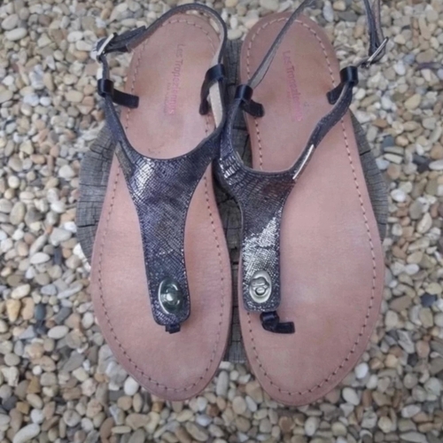 Chaussures Femme Sandales et Nu-pieds Les Tropéziennes par M Belarbi Sandales en cuir Argenté