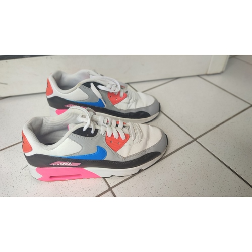 Chaussures Fille Baskets basses max2 Nike Air max Multicolore