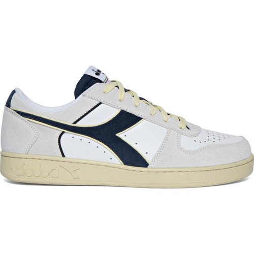 Chaussures Homme Baskets mode Diadora Magic Basket Low Suede Leather 19