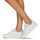 Chaussures Femme Baskets basses Lacoste CARNABY PLAT Blanc