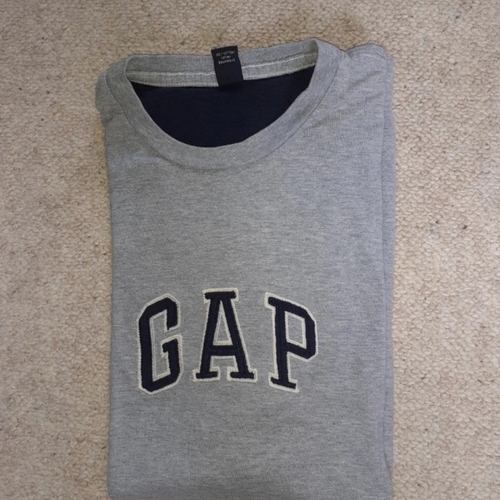 Vêtements Homme Voir toutes nos exclusivités Gap Tee-shirt gap. Taille L Gris