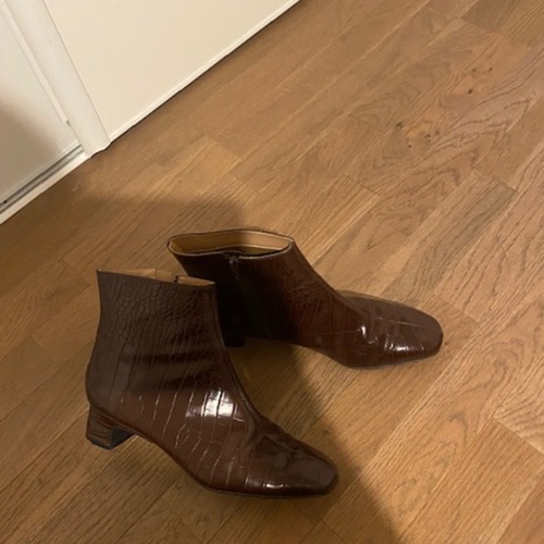 Chaussures Femme Bottines Find. boots marron clair façon croco Marron