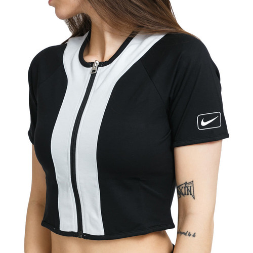Vêtements Femme T-shirts manches courtes Nike CZ9775-010 Noir
