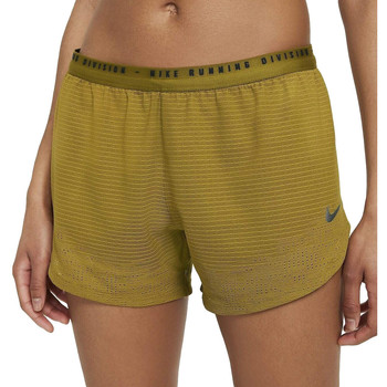 Vêtements Femme Shorts / Bermudas Magenta Nike DC5243-318 Jaune