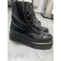 Chaussures Femme Bottines Dr Martens Made In England Dr. Martens noire Molly Noir
