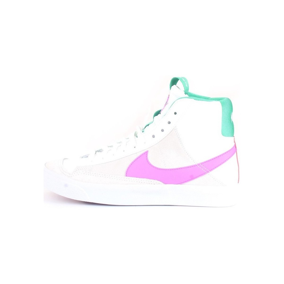 Chaussures Femme Baskets basses Nike DQ6084 Baskets femme blanc et fureur Blanc