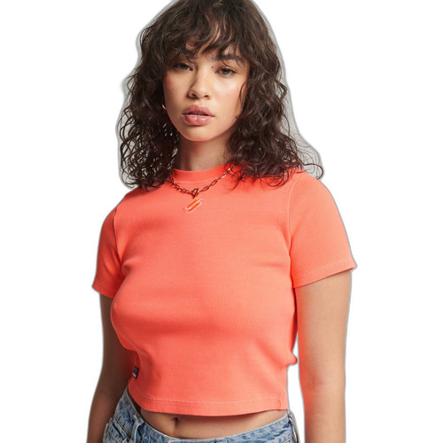 Vêtements Femme T-shirts manches courtes Superdry T-shirt court ajusté coton bio femme  Essential Rose