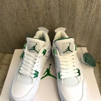 Chaussures Homme Baskets basses Air Jordan Air Jordan 4 Retro Metallic Green Blanc
